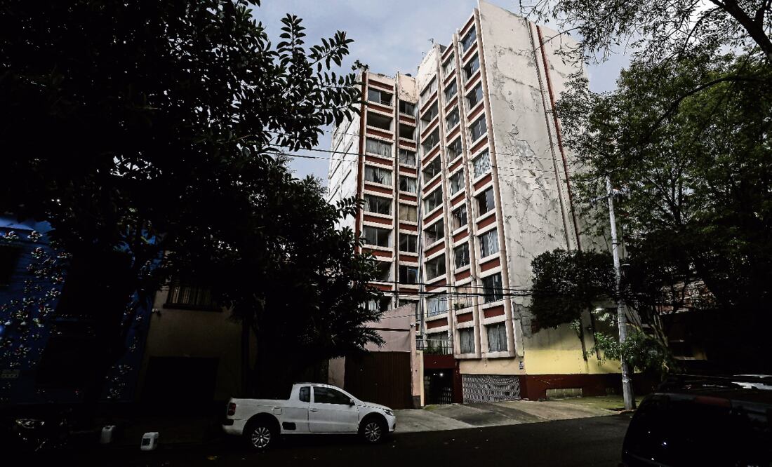 Vecinos ya tienen una sentencia firme del juez Octavo de Distrito en Materia Administrativa en la Ciudad de México, la cual señala que el edificio presenta un alto riesgo de colapso, afirmó María de los Ángeles Moreno. Foto: Gabriel Pano / EL UNIVERSAL