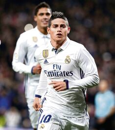 James se hace notar con doblete