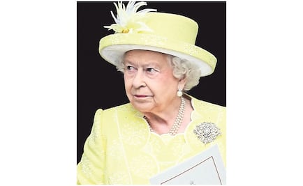 Reina Isabel pasa la noche en hospital tras someterse a exámenes médicos 