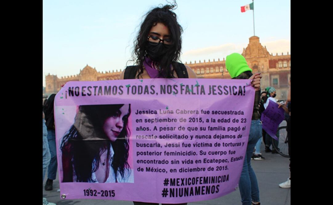 Renata marchó esta tarde por su prima Jessica Luna y por todas las mujeres que fueron privadas de la vida a manos de feminicidas. Foto: Especial