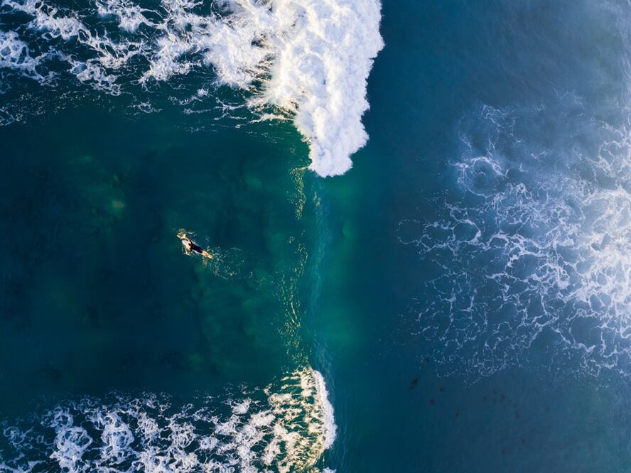 El surf, más que actividad deportiva, es un momento de diversión (Foto: iStock)