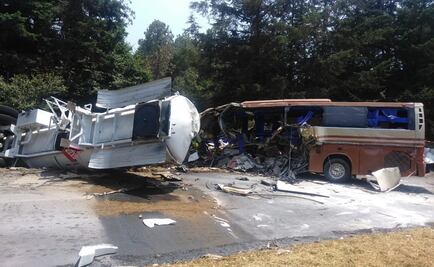 Pipa impacta autobús de staff de Marco Antonio Solís, "El Buki"; hay un muerto