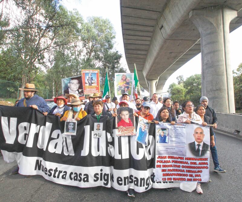 La Caminata por la Paz, que inició en la comunidad de Tres Marías, busca que las autoridades generen condiciones de seguridad pública, acceso a la justicia y que garanticen la no repetición de violaciones a derechos humanos. Foto: GERMÁN ESPINOSA