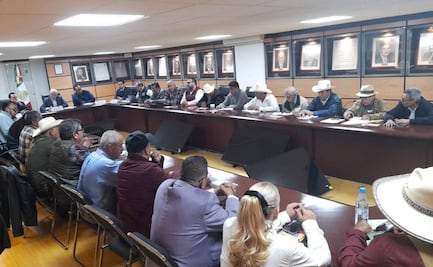 Transportistas prevén cierres de embajadas si no hay acuerdos con gobierno; mantienen amago de bloqueos carreteros