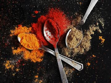 La especia que combate la digestión lenta y ayuda a bajar de peso