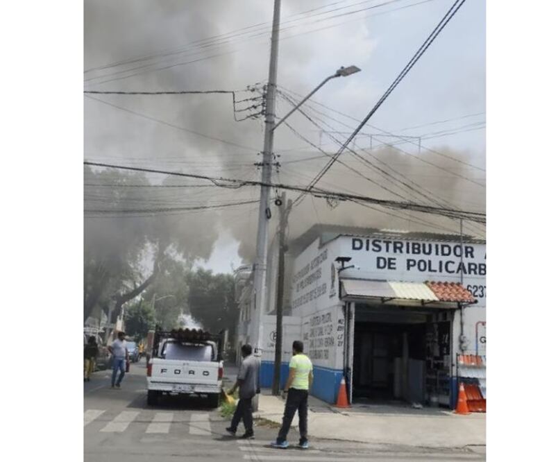 Este viernes se registró un incendio dentro de una vivienda ubicada en la colonia Pedregal de Santa Úrsula, en la alcaldía Coyoacán. (Foto: especial)