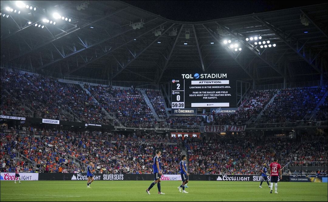 Chivas vs Cincinnati, suspendido por tormenta - Foto: AP