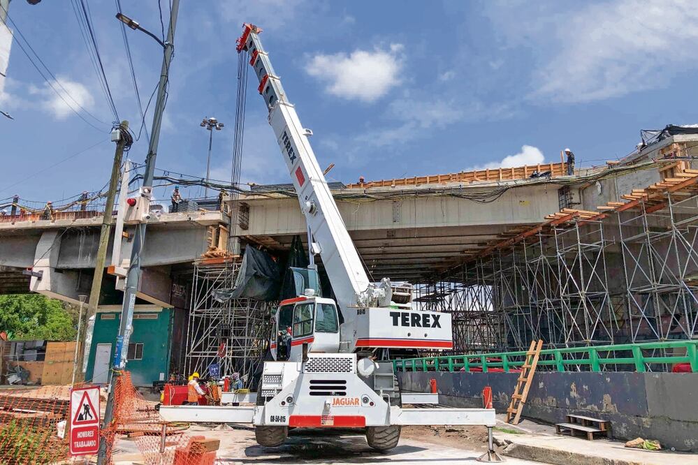 El tramo elevado de Pantitlán a Velódromo fue cerrado en diciembre pasado, para llevar a cabo obras de renivelación de vías ante el hundimiento de la zona. Foto: de Diego Simón. El Universal