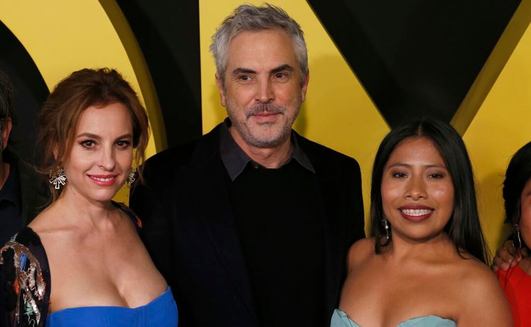 Yalitza Aparicio y Marina de Tavira junto a Alfonsi Cuarón. Foto: Archivo AP