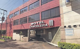 Encuentran a mujer muerta en habitación de motel en Iztapalapa