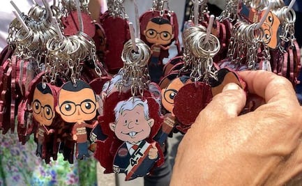 Nacen Marcelitos, llaveros inspirados en Ebrard
