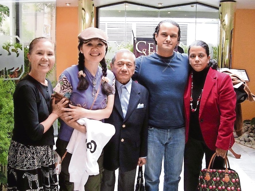 Reunión. Takako Ota viajó a México para encontrarse con Armando Manzanero y su hijo Juan Pablo, quien vive en Miami. (CORTESÍA TAKAKO OTA)