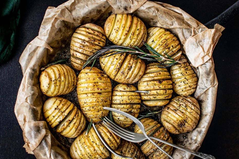Consumir papas cocinadas y adecuadamente enfriadas genera un impacto glucémico menor. Foto: Monika Grabkowska para Unsplash