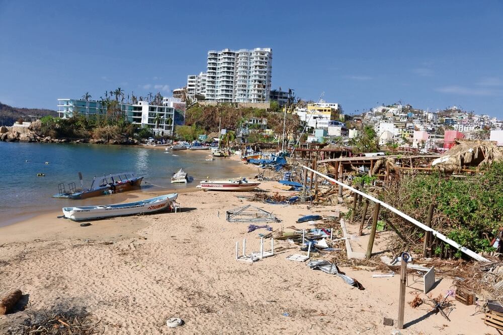Comerciantes de Caleta y Caletilla temen que sus negocios no estén listos para el turismo en diciembre. Foto: Arturo de Dios Palma / EL UNIVERSAL