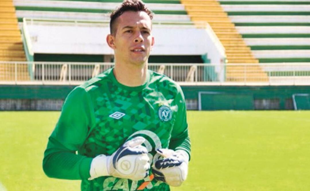 El portero Jackson Follman del Chapecoense