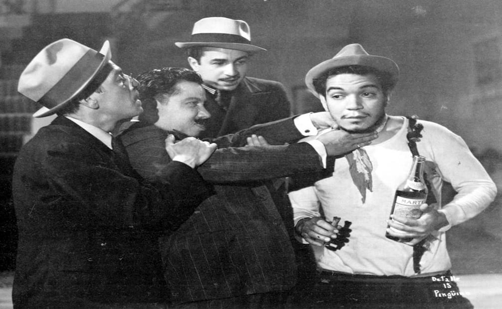 Aunque no son lo mismo que las telenovelas, algunos stills se escogían tan bien que recordaban la esencia de una trama, como en esta foto fija de "Ahí está el detalle", con Cantinflas. Colección Carlos Villasana.