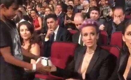 Actitud de Megan Rapinoe genera polémica en redes sociales