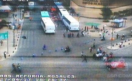 Campesinos dejan plantón y se dirigen al Monumento a la Revolución