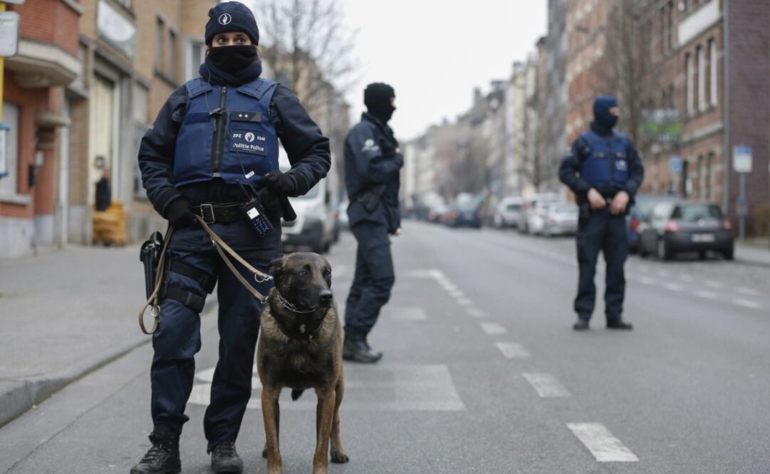 Fuerzas de seguridad especiales de Bélgica efectuaron una nueva operación antiterrorista en Molenbeek, Bruselas (Foto:EFE)