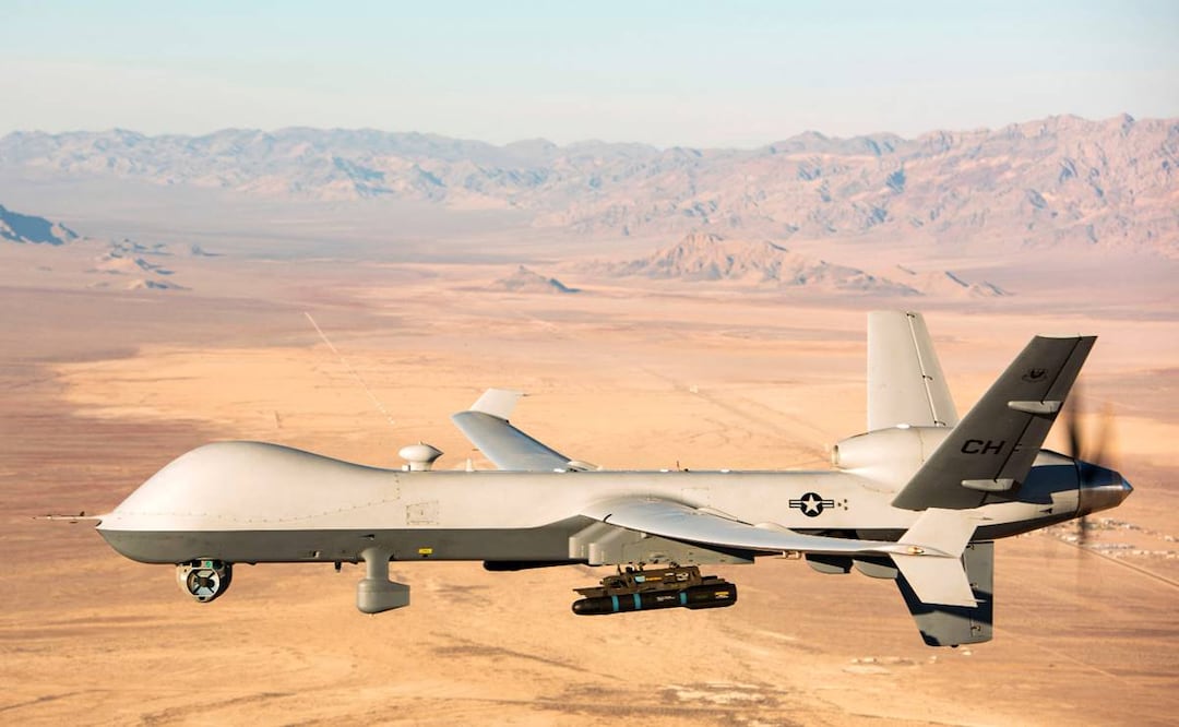 Vehículo aéreo no tripulado MQ-9 Reaper (UAV o dron) sobrevolando el campo de pruebas y entrenamiento de Nevada en enero de 2020. FOTO: AFP