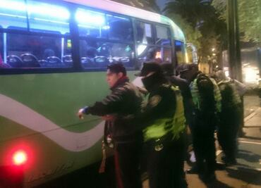 Caen 4 asaltantes de transporte público en Iztapalapa