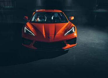 Atrapan a mecánico conduciendo Corvette de cliente a más de 160 km/h