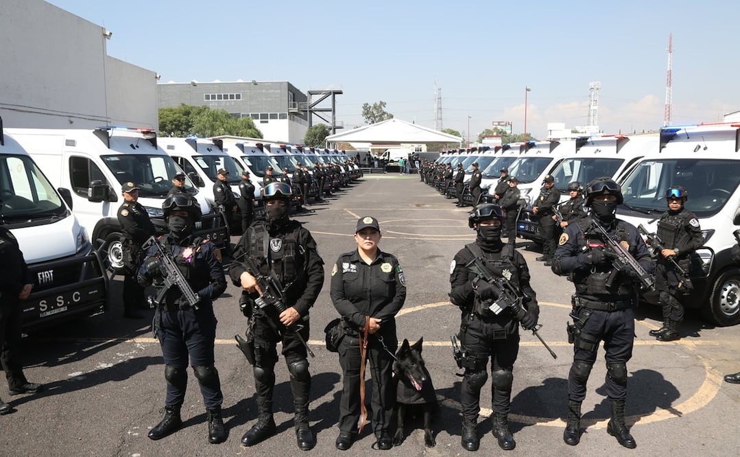 El jefe de la policía capitalina, Pablo Vázquez, dijo que se mejorará la eficiencia en los traslados y se garantizarán condiciones más seguras y humanas. Foto: @PabloVazC