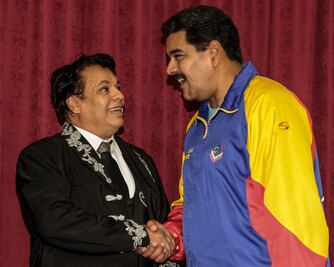 El día que Juan Gabriel le cantó a Nicolás Maduro