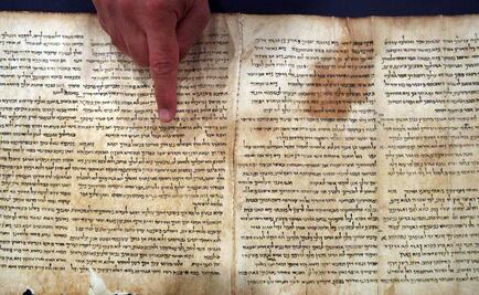 Descifran pergamino del Levítico quemado hace mil 500 años