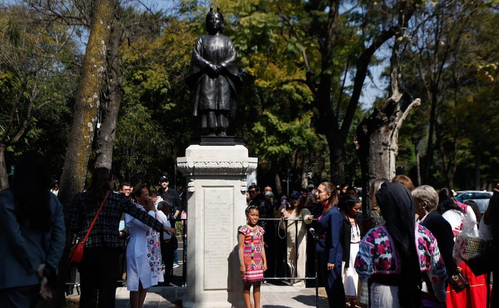 Sheinbaum inaugura seis nuevas esculturas de ancestras sobre la avenida Paseo de la Reforma. Foto: Diego Simón Sánchez / EL UNIVERSAL