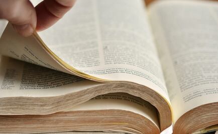 Recuperan biblia de 400 años que fue robada de una biblioteca de Pittsburgh