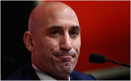 Rubiales tiene previsto volver el 6 de abril y se pone "a plena disposición" de la jueza