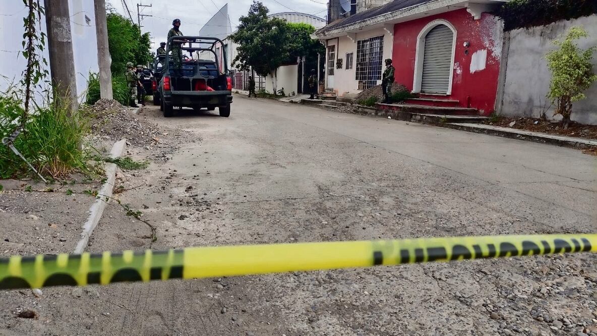 Docenas de restos humanos pertenecientes al menos a 13 personas fueron encontrados en casas de seguridad de grupos delincuenciales en la ciudad de Poza Rica, Veracruz. Foto: Especial