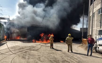 Se incendia planta recicladora en Cuautitlán Izcalli