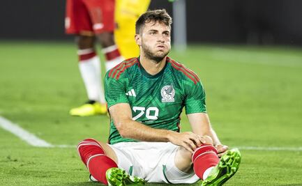 No llevar a Santiago Giménez a Qatar 2022 sería una injusticia total, declara Moisés Muñoz