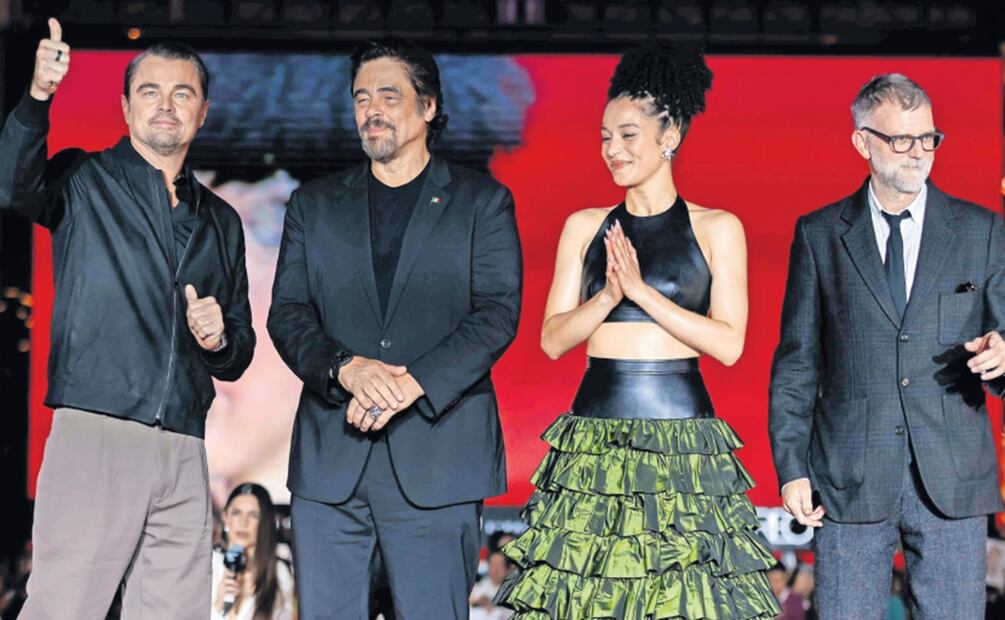 Leonardo, Benicio del Toro, Chase Infiniti y el director Paul Thomas Anderson coincidieron en agradecer la
oportunidad de trabajar juntos en un proyecto así y recalcaron que debe disfrutarse en la pantalla grande. 
Foto: DIEGO SIMÓN SÁNCHEZ/EL UNIVERSAL.
