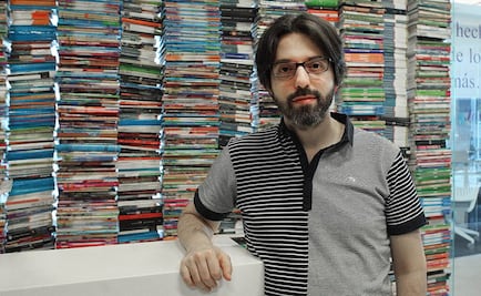 Andrés Neuman corrige su novela más autobiográfica