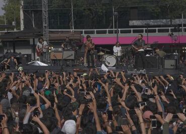 Zoé presenta temas inéditos en la Glorieta de los Insurgentes