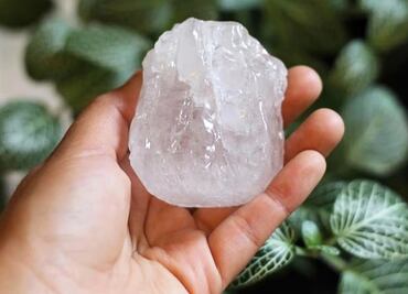 Cuáles son las propiedades saludables de la piedra de alumbre