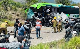 Camión de la GN impacta autobús de pasajeros en Chiapas; reportan al menos una persona fallecida y 4 lesionadas