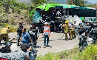 Camión de la GN impacta autobús de pasajeros en Chiapas; reportan al menos una persona fallecida y 4 lesionadas