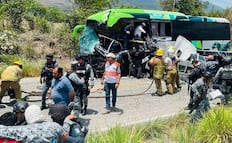 Camión de la GN impacta autobús de pasajeros en Chiapas; reportan al menos una persona fallecida y 15 heridas, entre ellas, 4 agentes