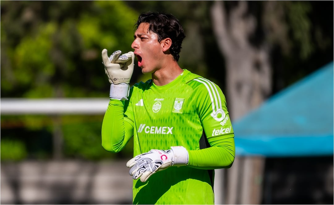 Fernando Tapia durante un encuentro con los Tigres Sub 23