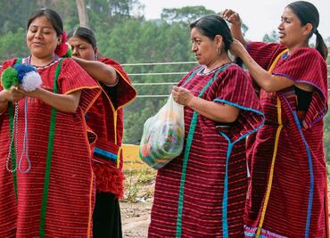 Visibilizan la cultura triqui en la Guelaguetza