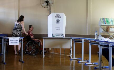 Cierra la mayoría de los colegios electorales de Brasil