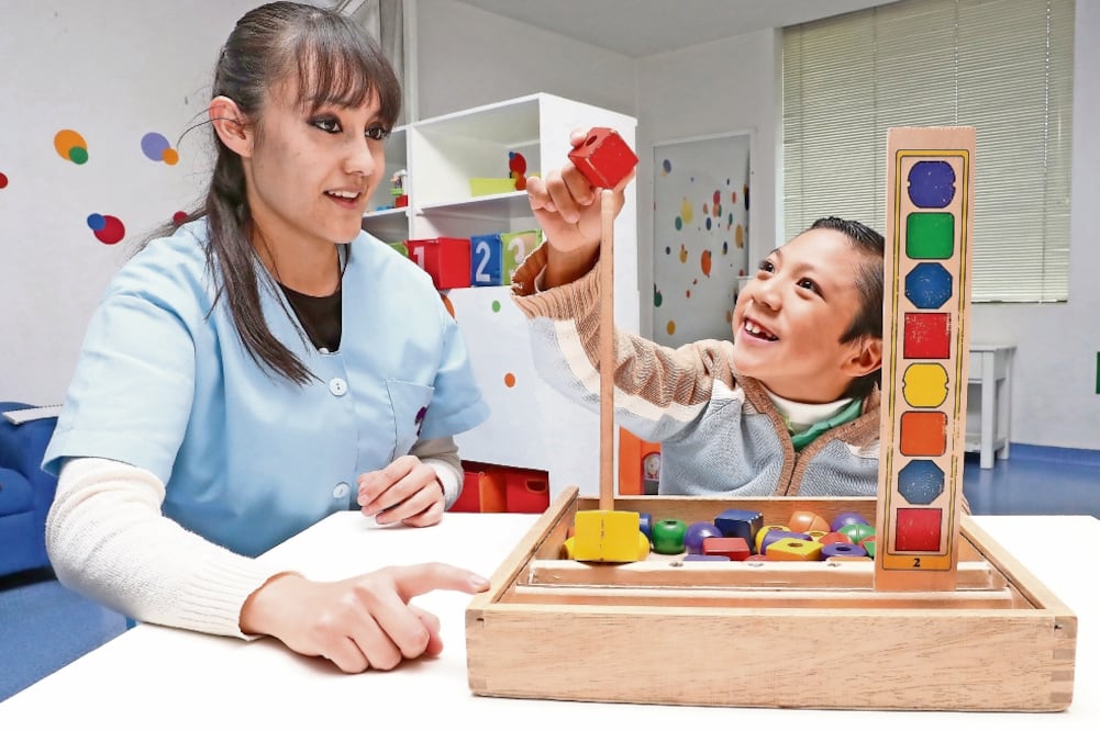 René tiene 4 años, nació con parálisis cerebral y recibe terapias en el CRIT de Tlalnepantla (ARIEL OJEDA)