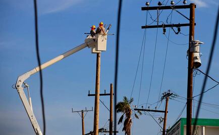 CFE refuerza operativo por huracán "Patricia"