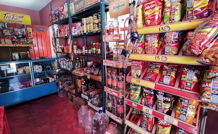 Aumento de impuestos a refrescos y cigarros pegaría a tienditas, advierten comerciantes