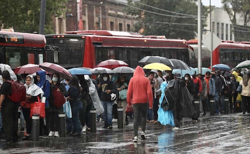 Lluvias modifican servicio de la Línea 5 del Metrobús; reportan afectaciones en Iztacalco