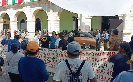 Ejidatarios interrumpen rodaje de película en calles de Mérida; comuneros exigen al gobierno de Yucatán atender sus demandas